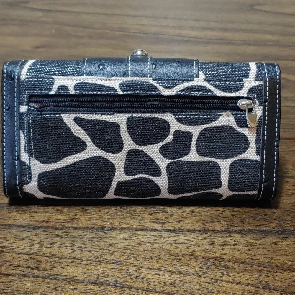 Animal Print Clutch Wallet Black White Giraffe Print Snap Closure Wallet